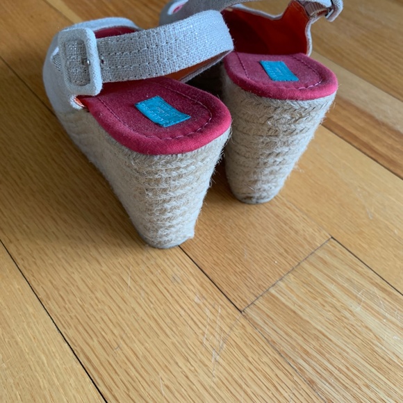 Calypso for Target Wedges - Picture 2 of 5